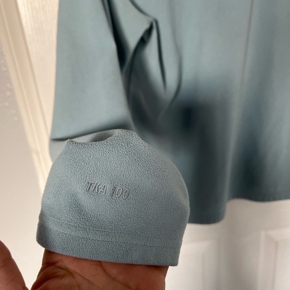 The North Face Women’s Large Fleece 1/4 Zip - light blue - Picture 9 of 10